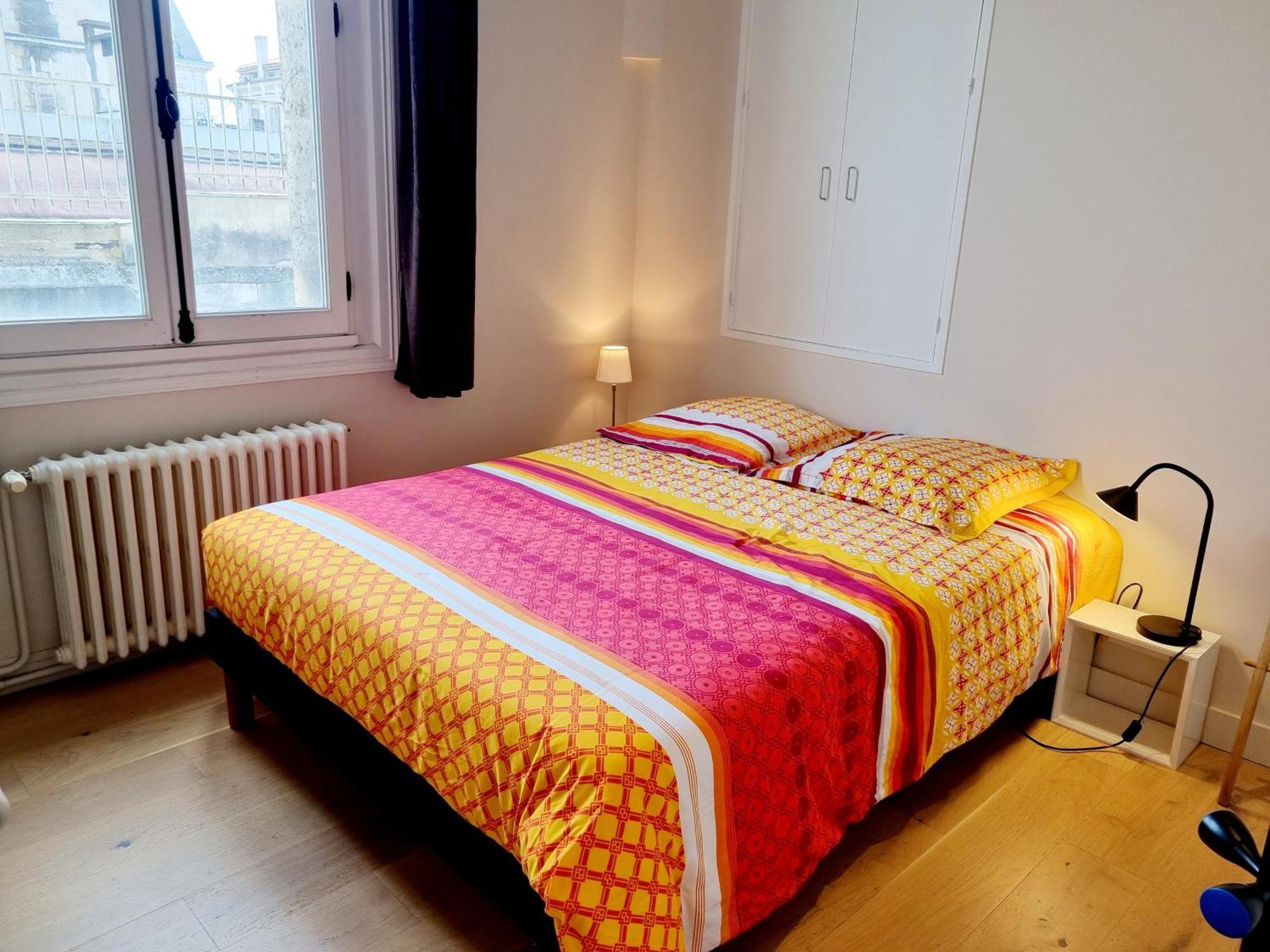 Face A L'Hotel De Ville Grand Et Lumineux Appartement Angoulême Zimmer foto